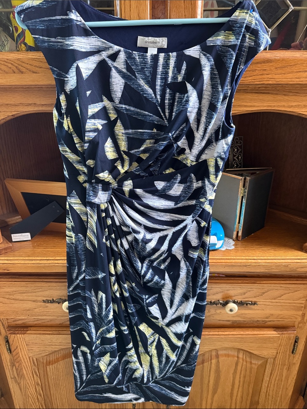 dressbarn Navy Tropical-Print Twist-Front Midi Dress size 8 EUC